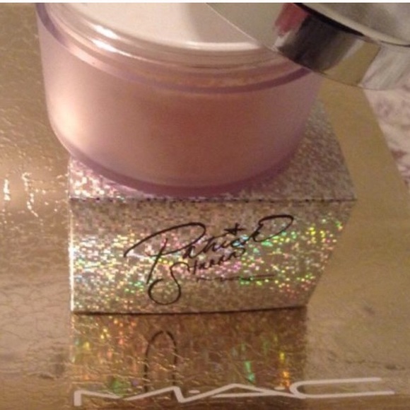 🔥 Brand New in Box MAC Patrick Starr Powder! 🔥 - Picture 2 of 5